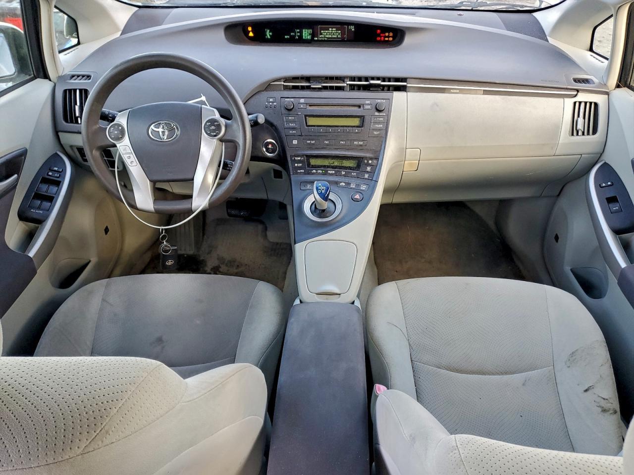 2011 TOYOTA PRIUS