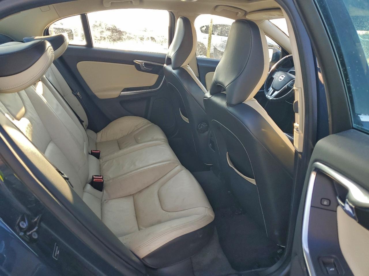 2012 VOLVO S60
