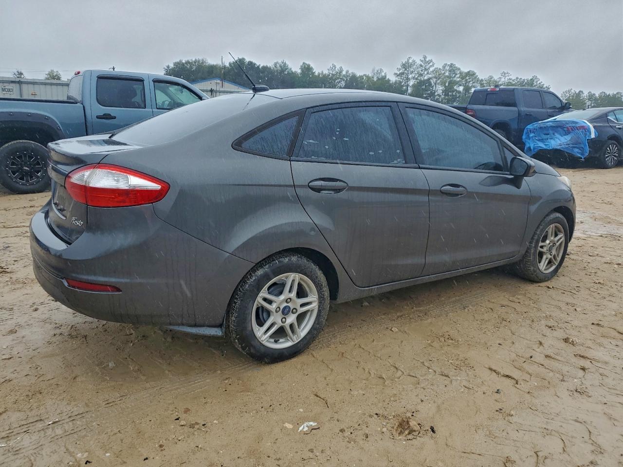 2017 FORD Fiesta