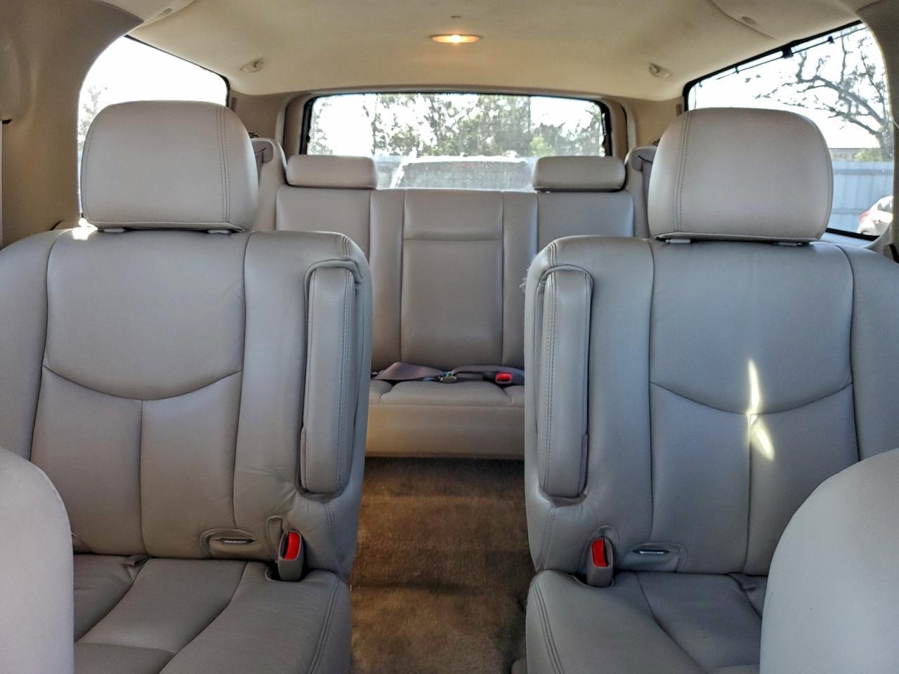 2003 CHEVROLET Suburban