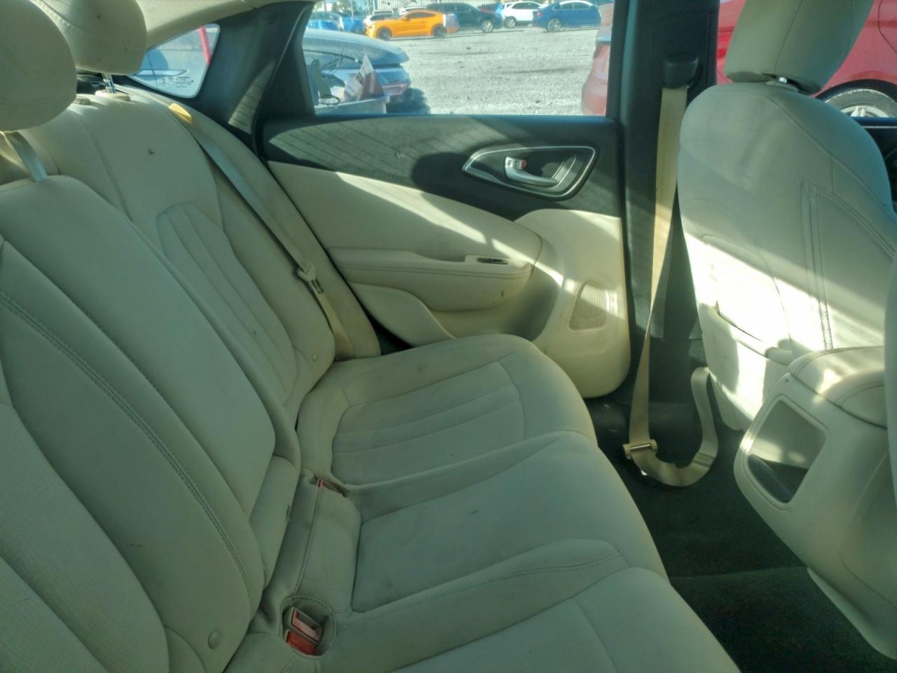 2015 CHRYSLER 200