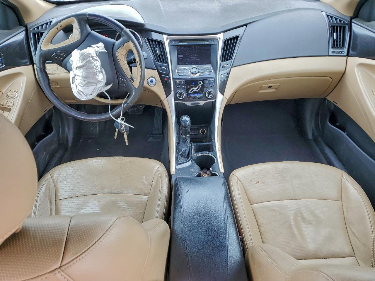 2011 HYUNDAI SONATA