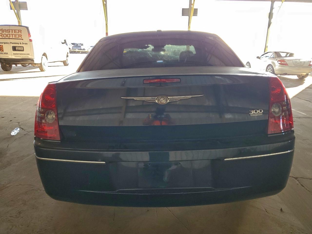 2010 CHRYSLER 300
