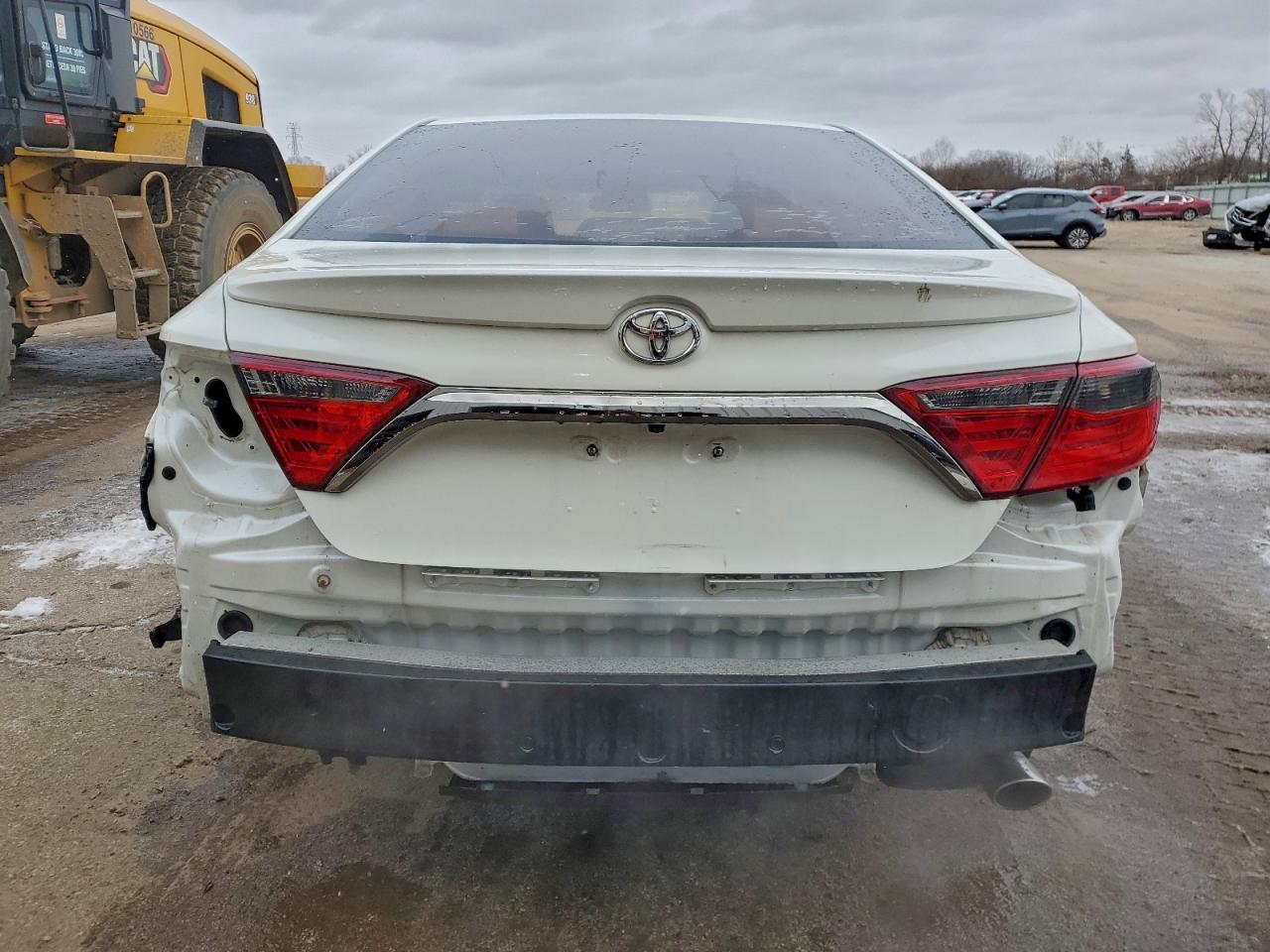 2015 TOYOTA CAMRY