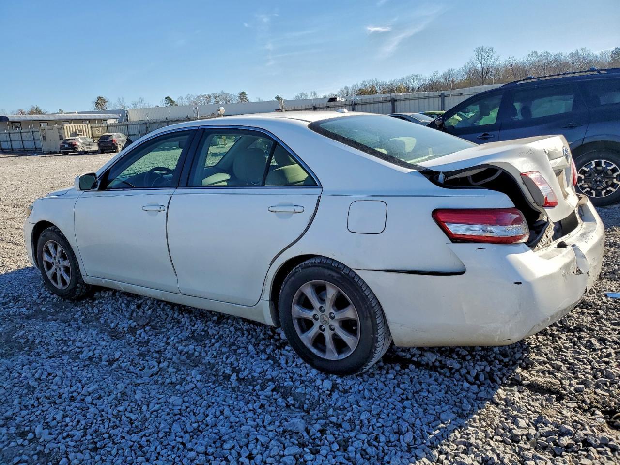 2011 TOYOTA CAMRY