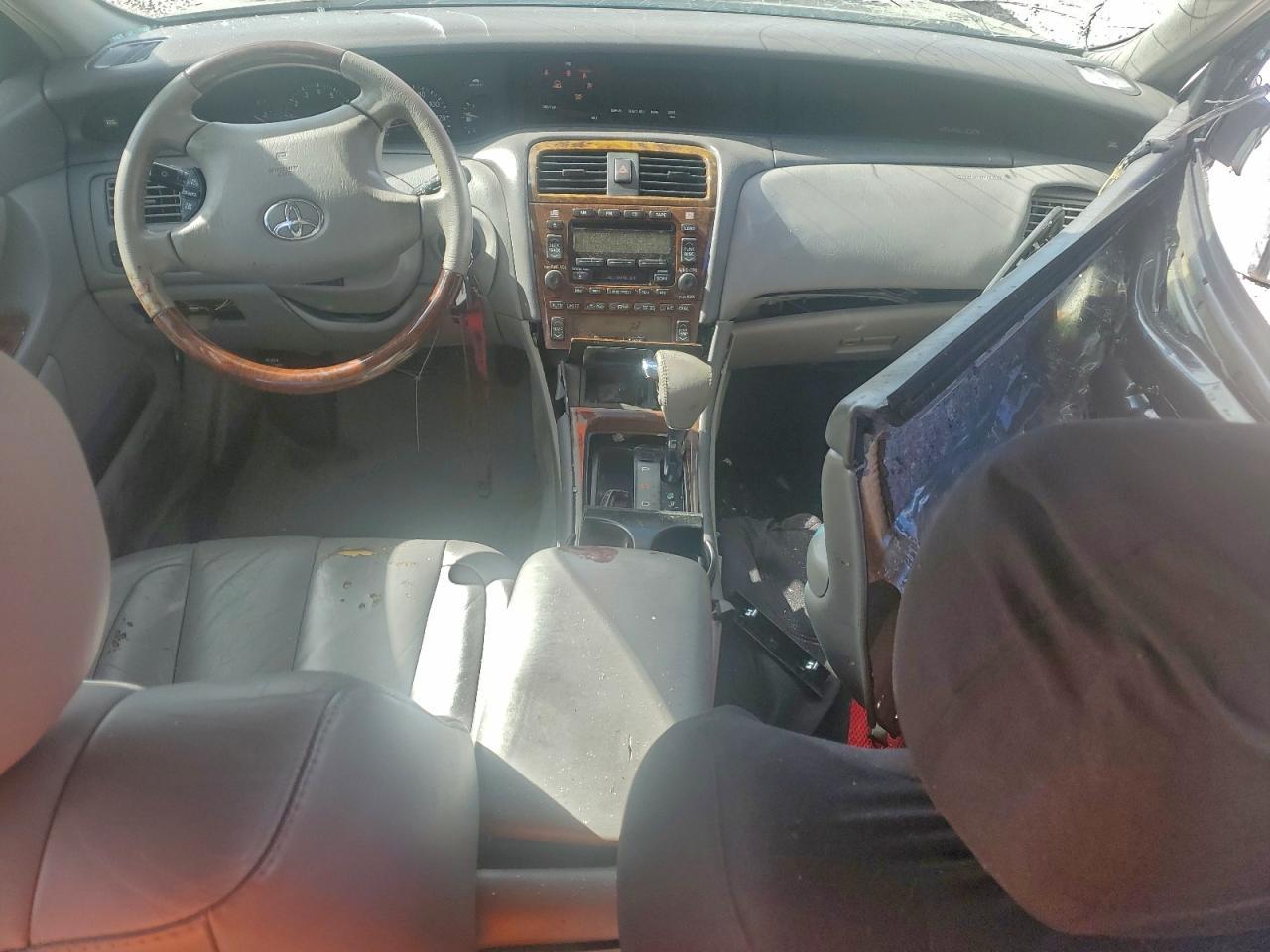 2004 TOYOTA Avalon
