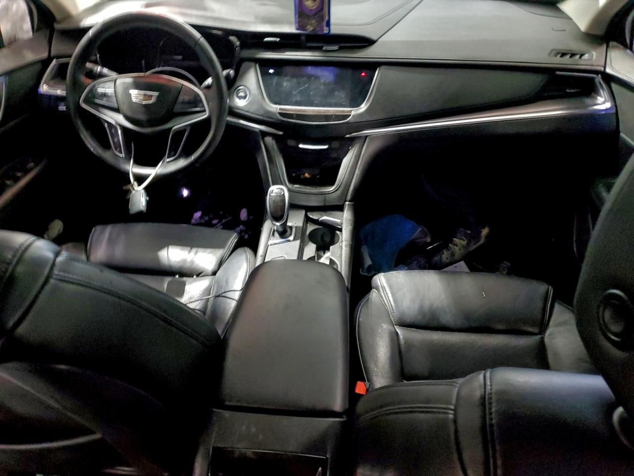 2017 CADILLAC XT5