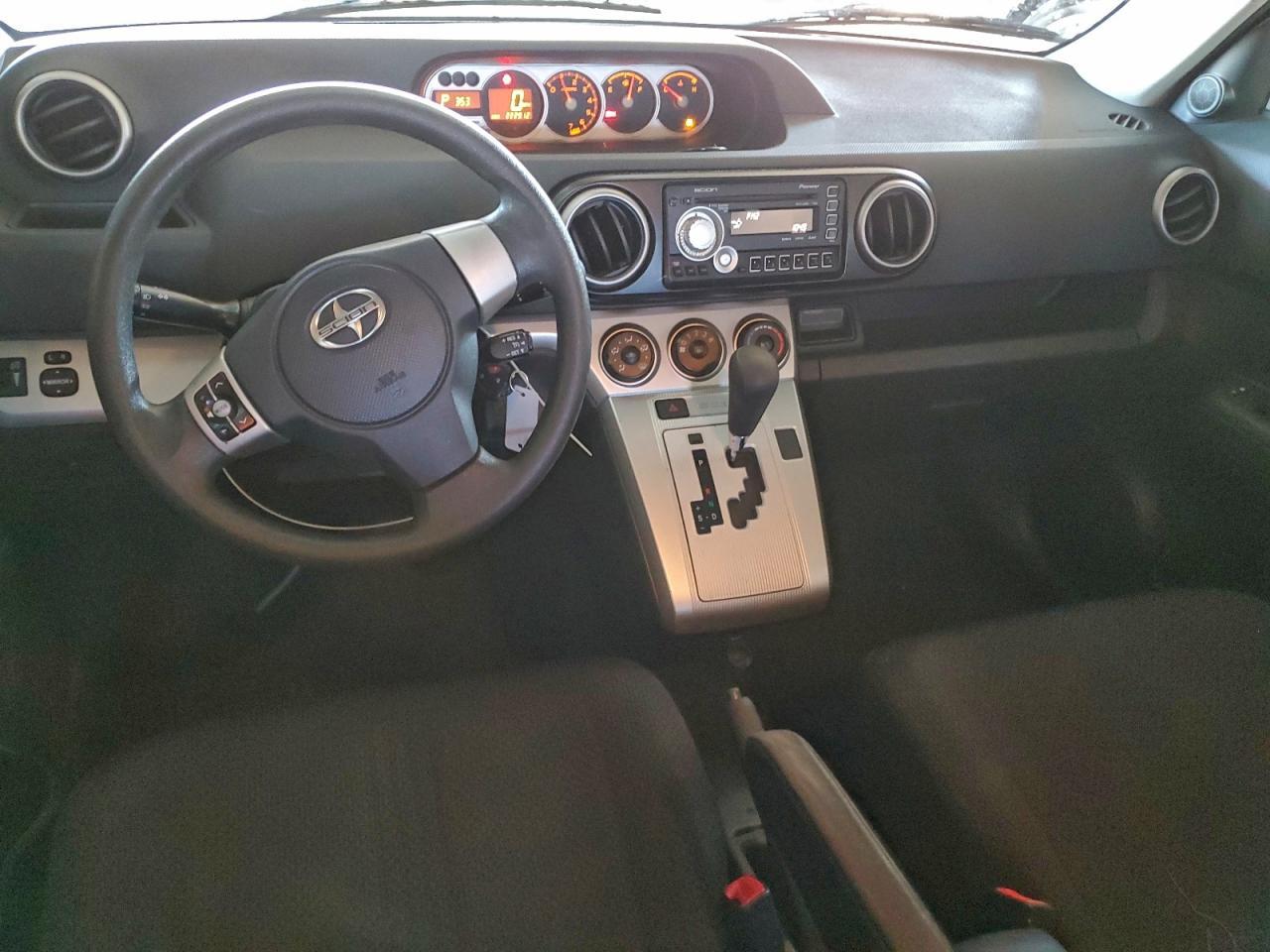 2010 TOYOTA SCION