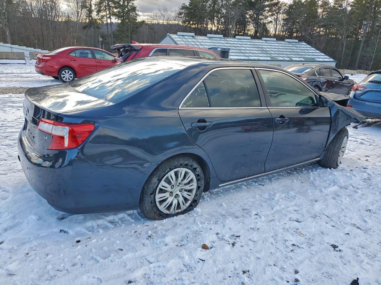 2014 TOYOTA CAMRY