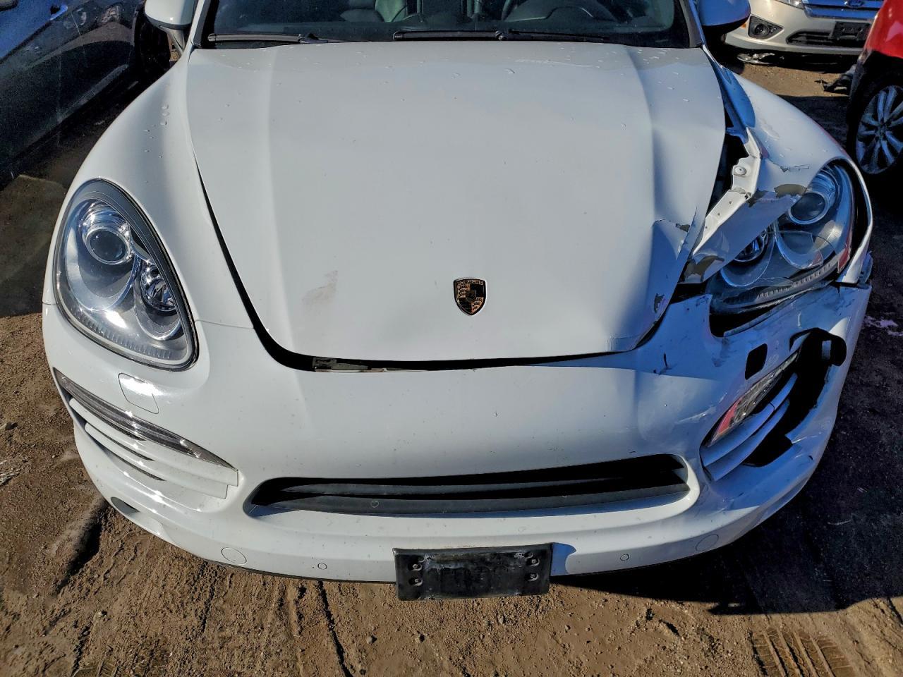 2014 PORSCHE CAYENNE