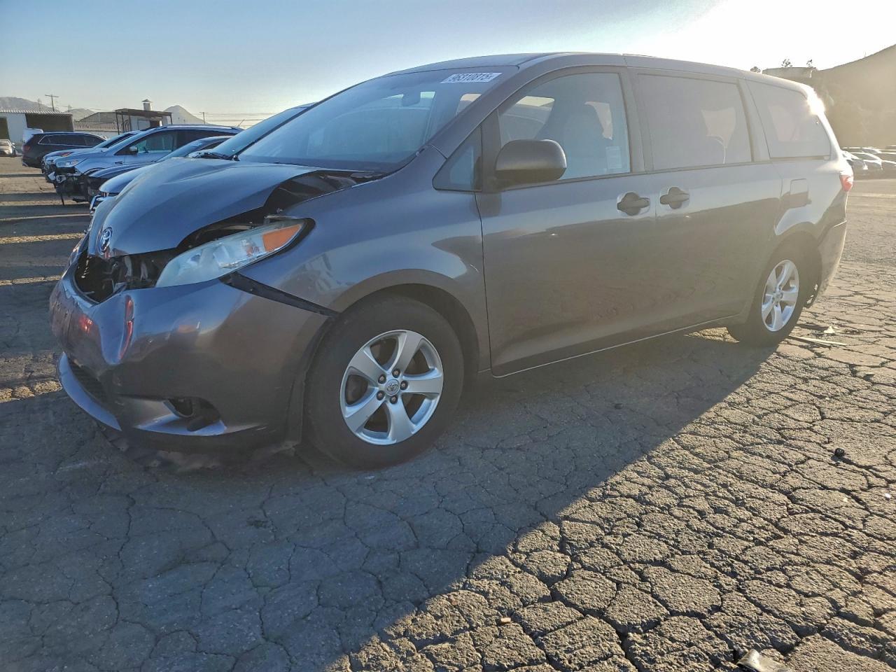 2015 TOYOTA SIENNA