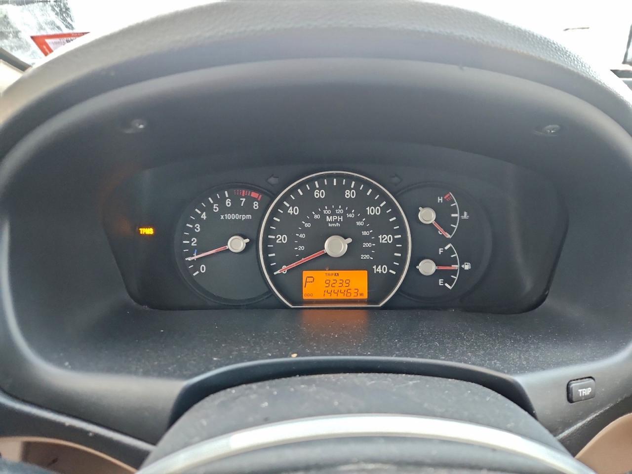 2008 KIA RONDO