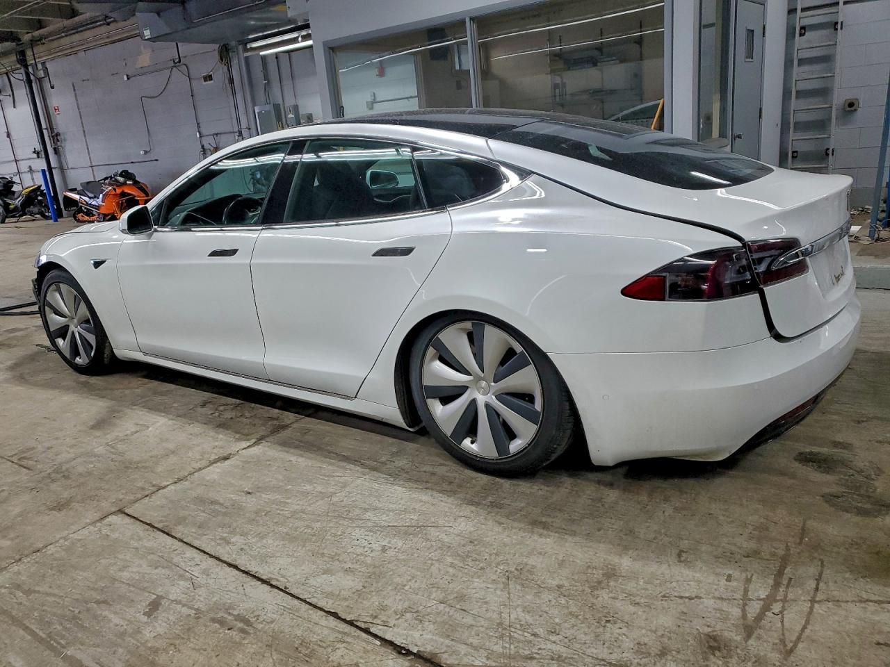 2020 TESLA MODEL S