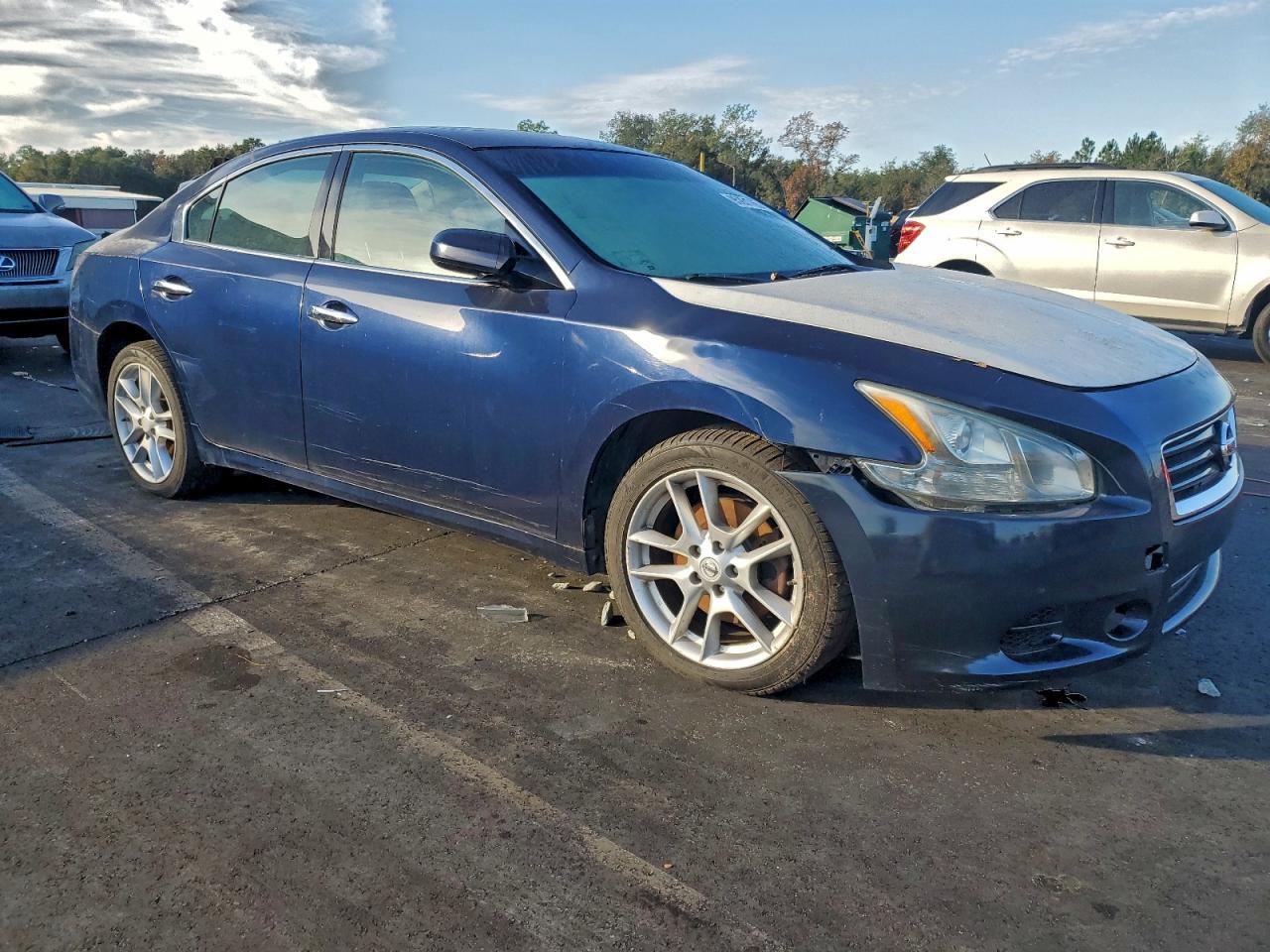 2014 NISSAN Maxima