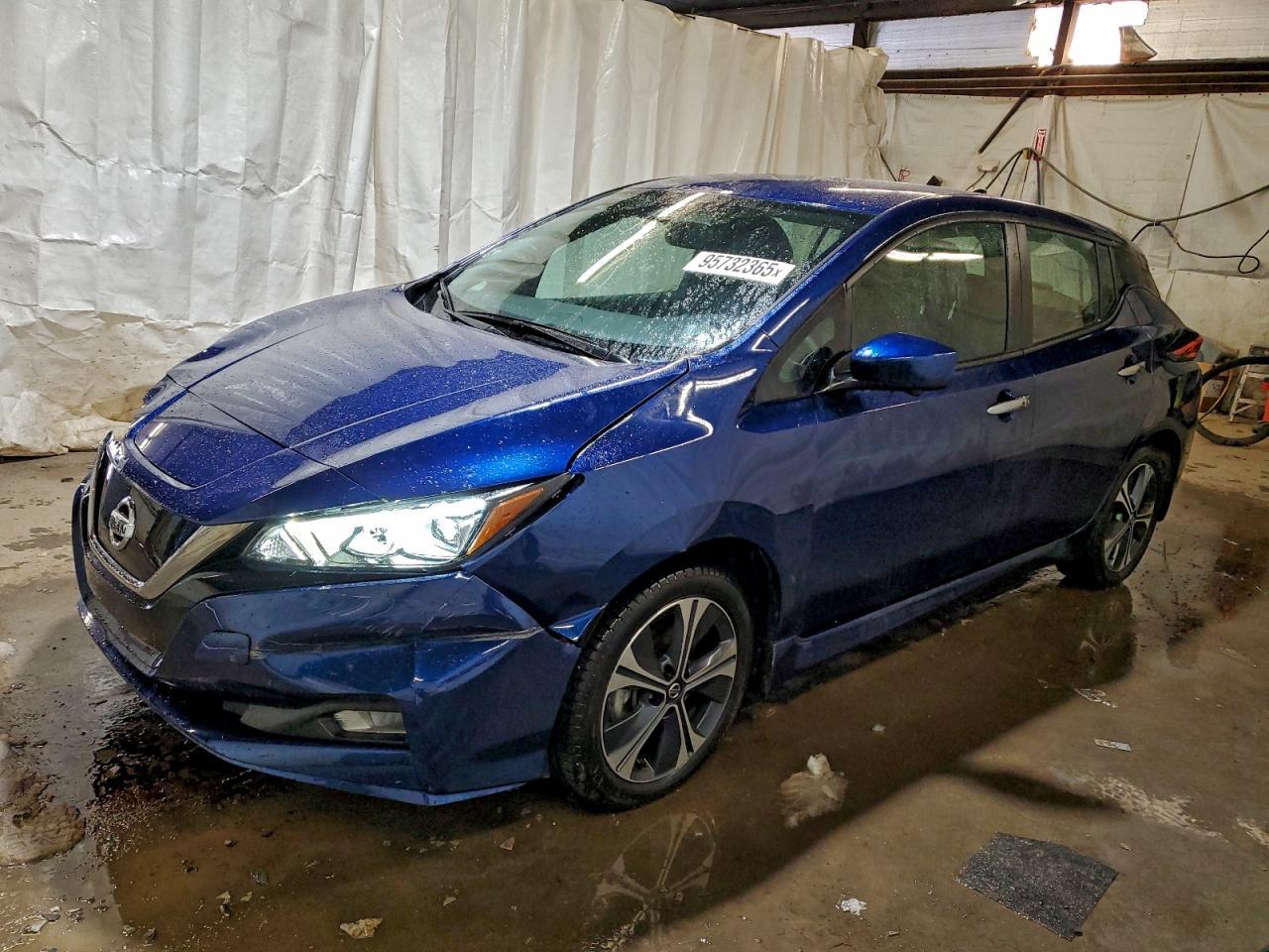 2022 NISSAN LEAF