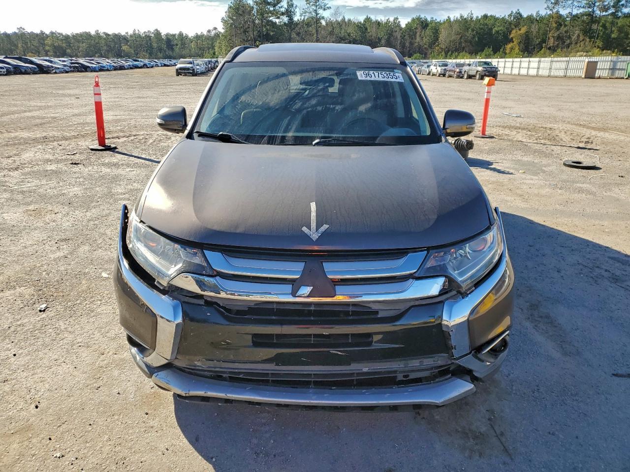 2016 MITSUBISHI outlander