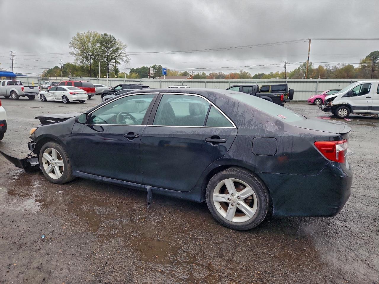 2014 TOYOTA CAMRY