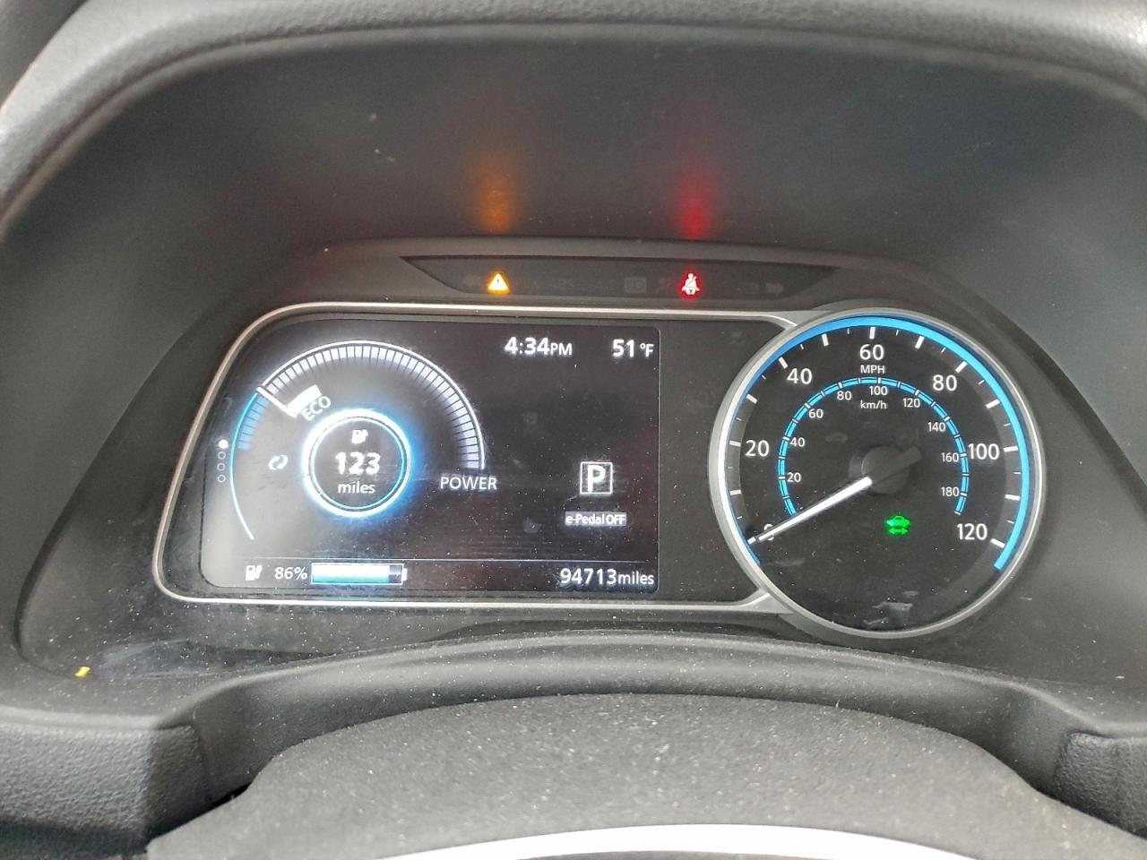 2018 NISSAN LEAF