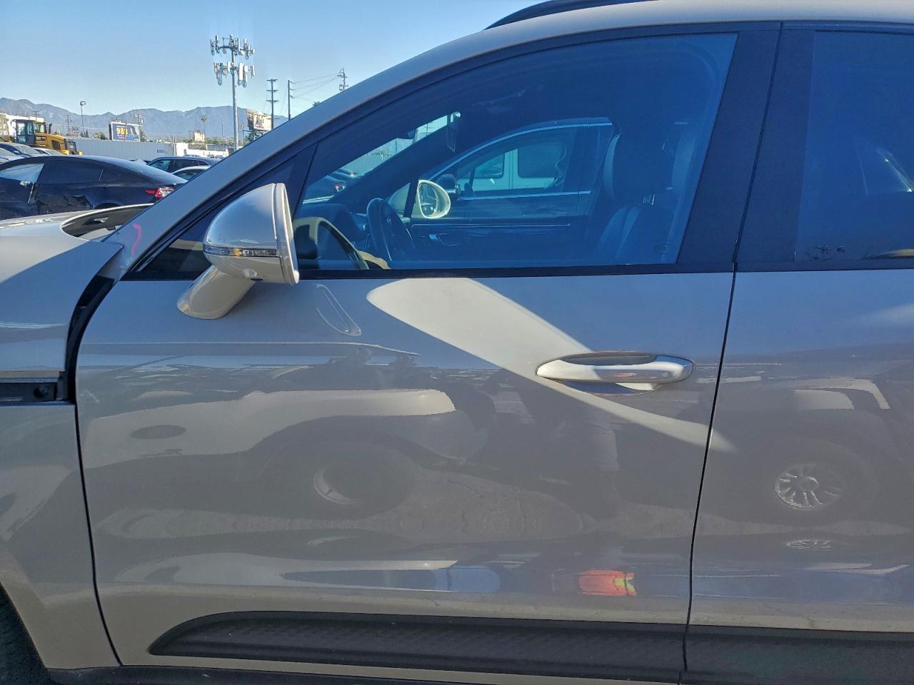2024 PORSCHE Macan