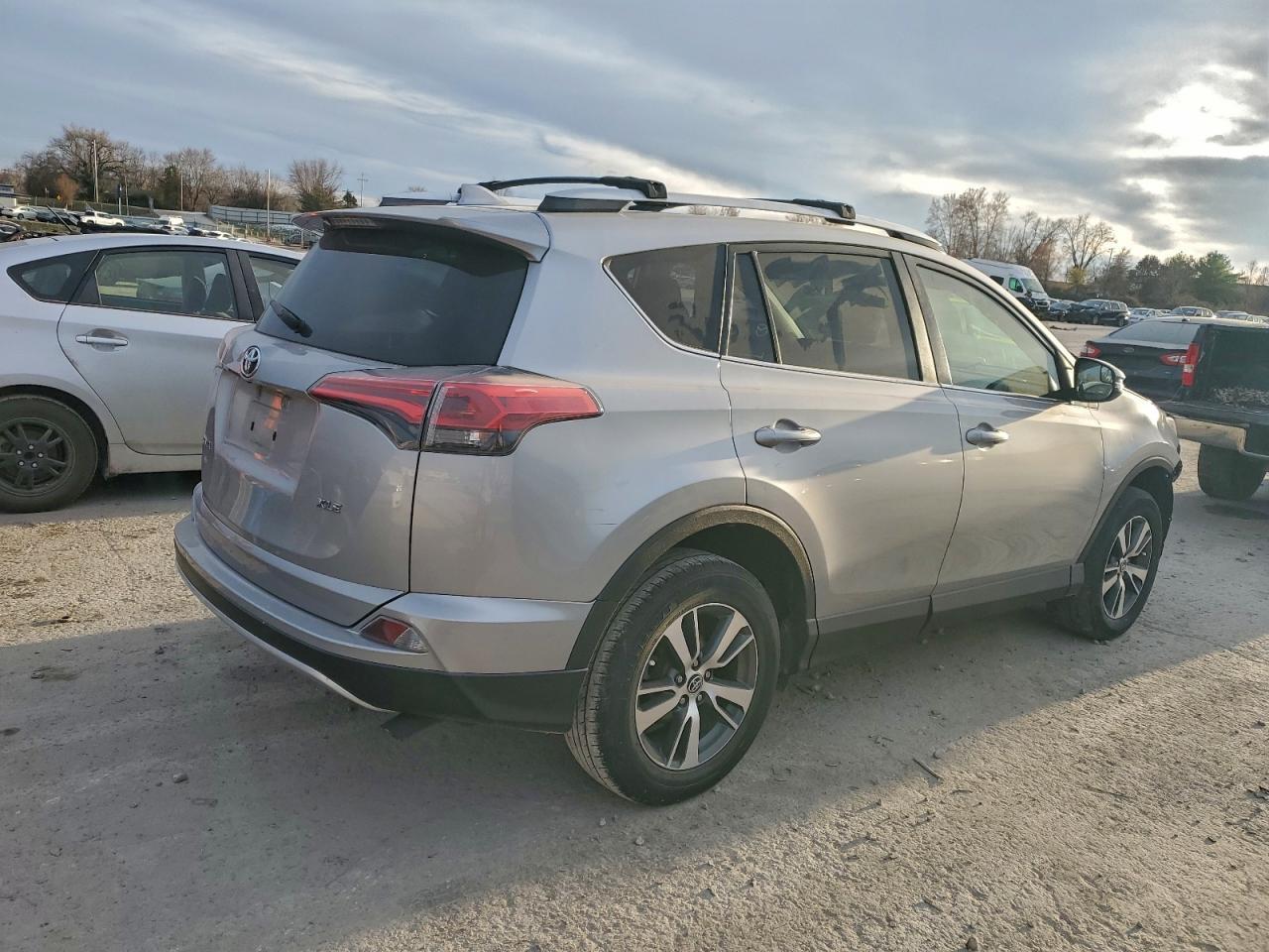 2016 TOYOTA RAV4