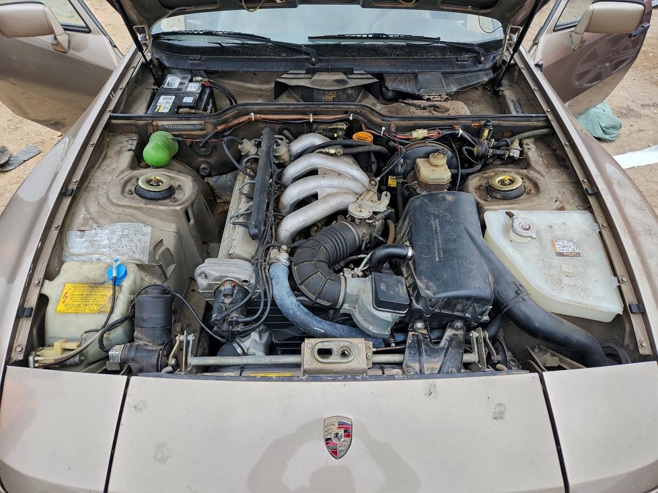 1983 PORSCHE 944