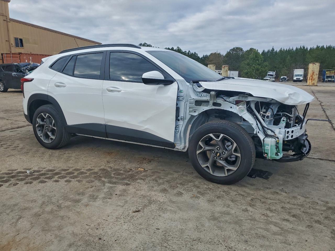 2025 CHEVROLET TRAX