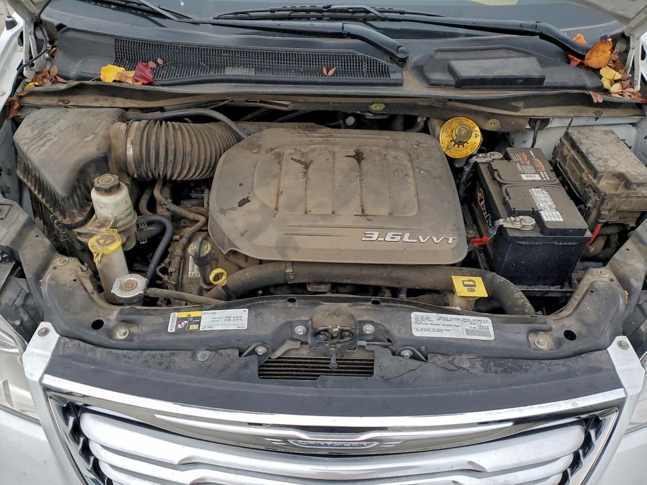 2016 CHRYSLER Town & Country