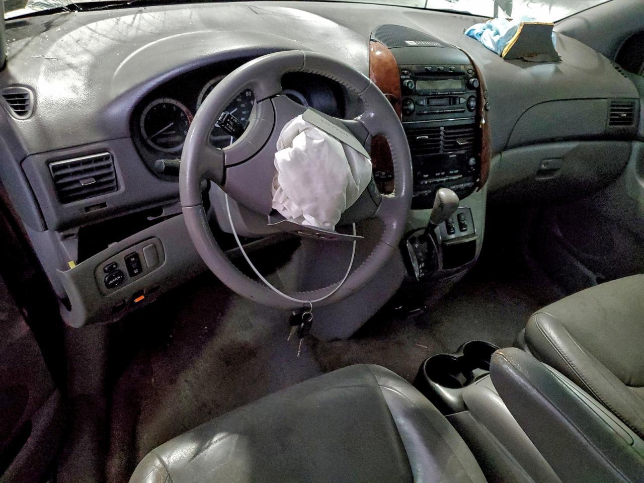 2006 TOYOTA SIENNA