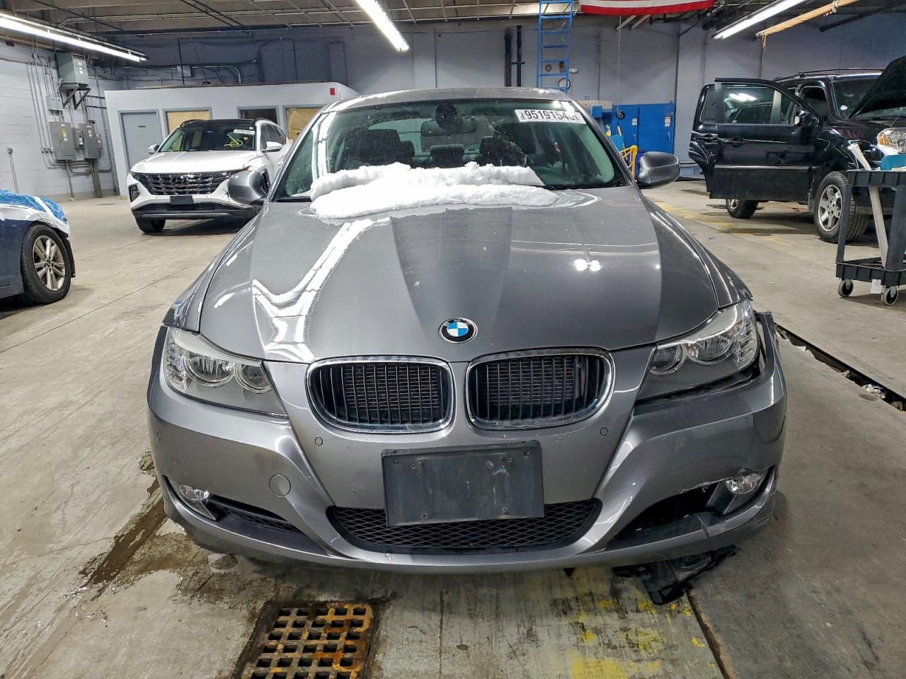 2011 BMW 3 SERIES