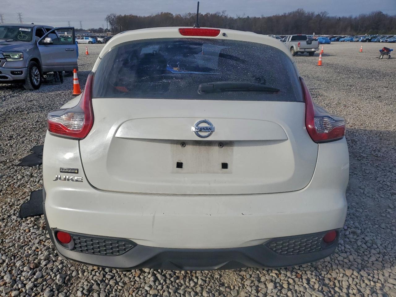 2015 NISSAN Juke