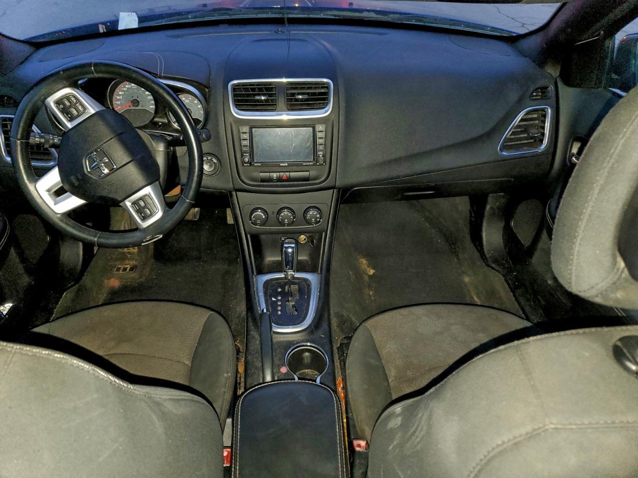 2013 DODGE Avenger