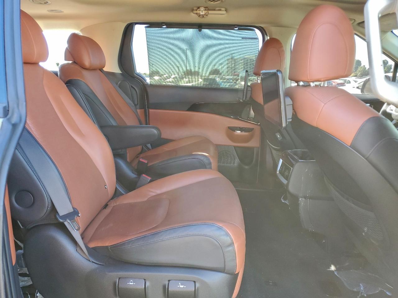 2022 KIA Carnival