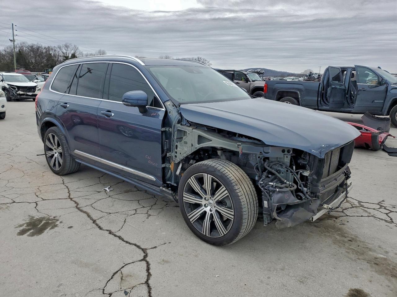 2021 VOLVO XC90