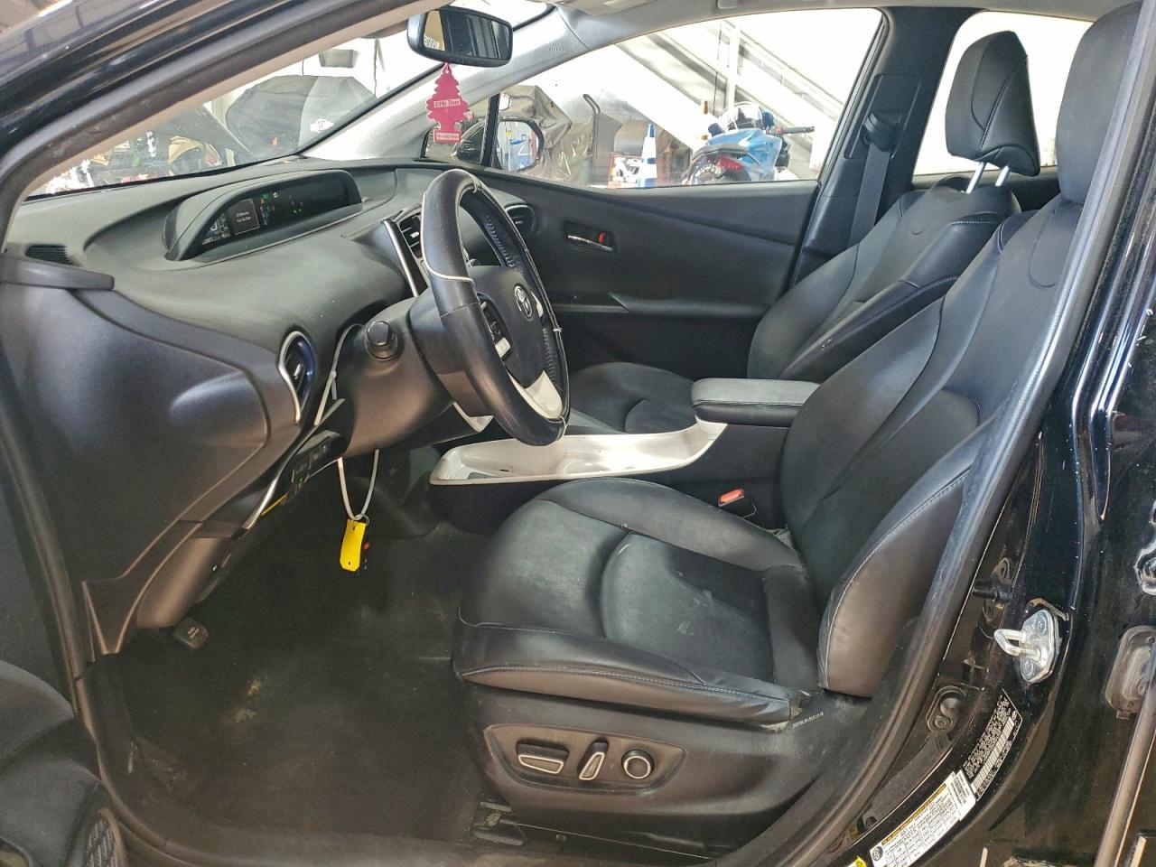 2016 TOYOTA PRIUS