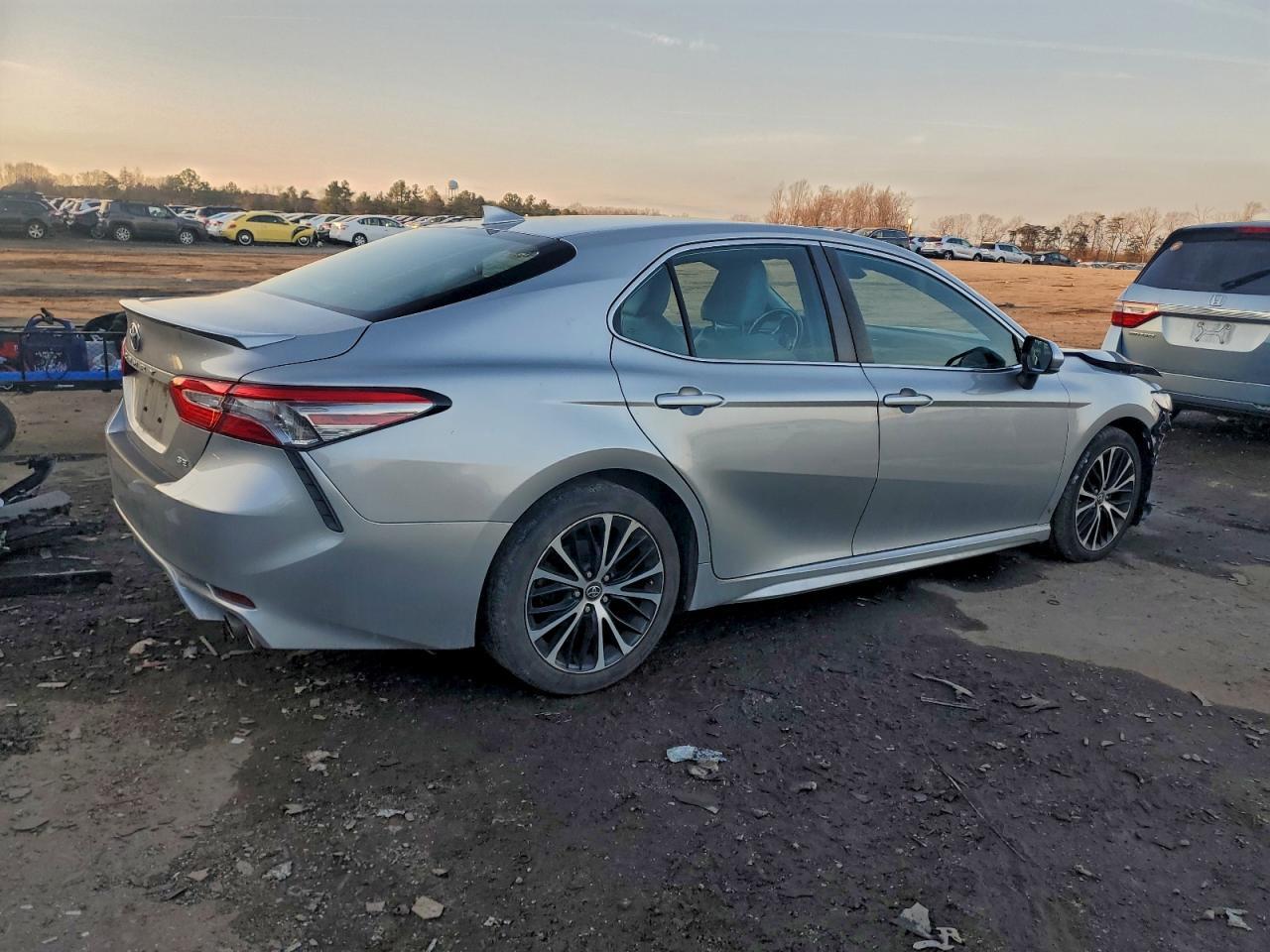 2019 TOYOTA CAMRY