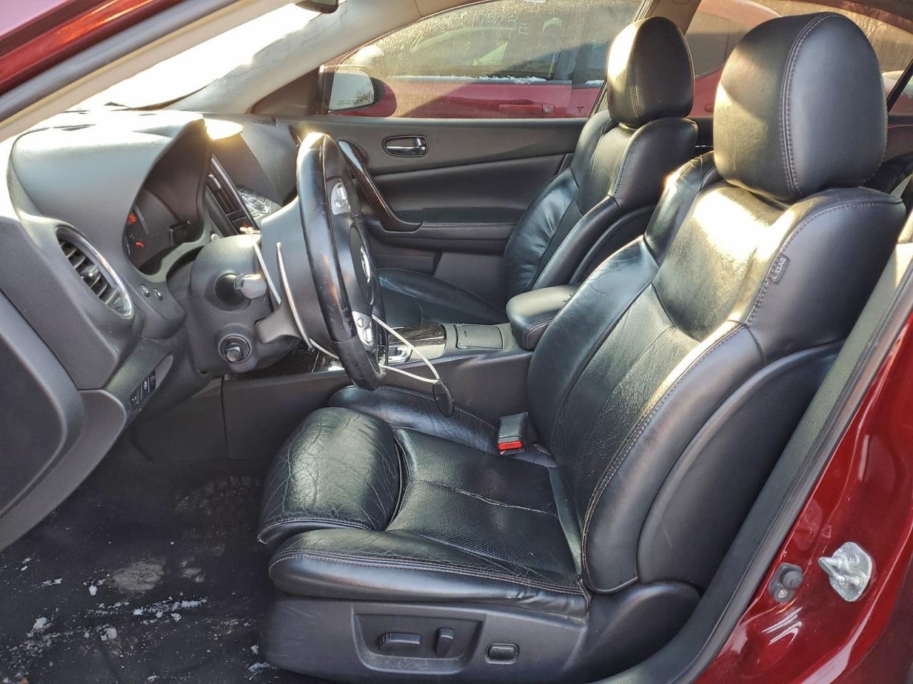 2011 NISSAN Maxima