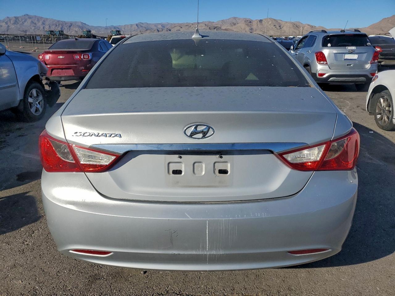 2011 HYUNDAI SONATA