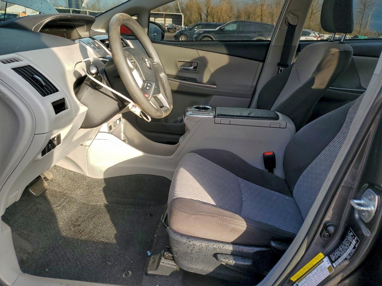 2015 TOYOTA PRIUS V