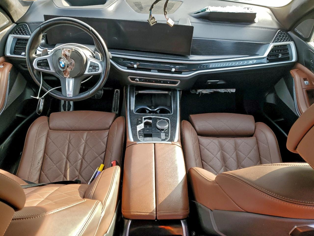 2023 BMW X7