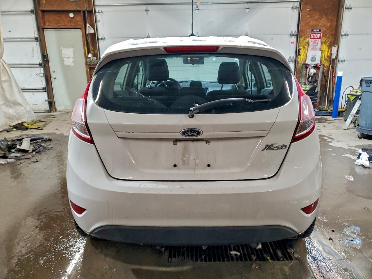 2016 FORD Fiesta