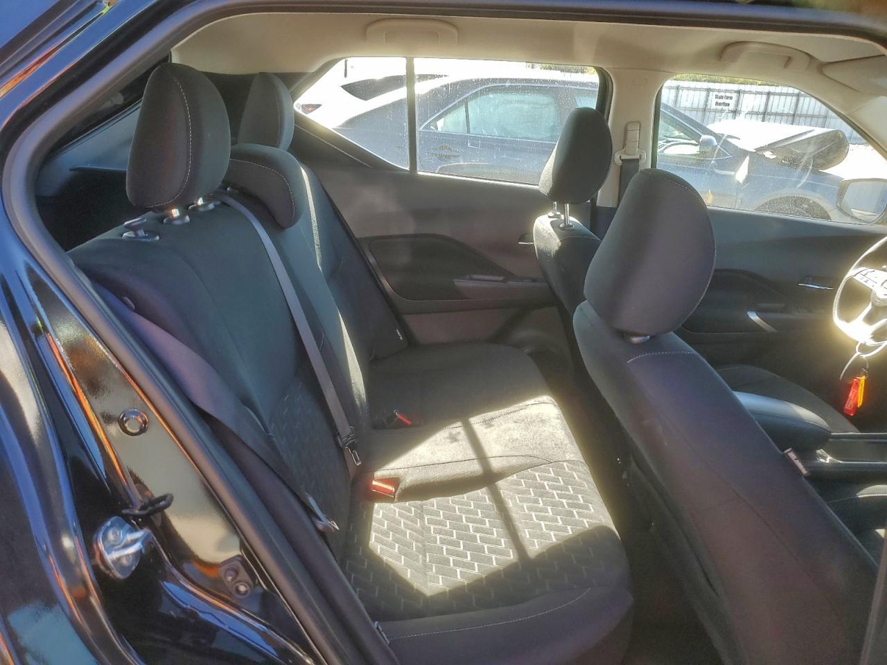 2024 NISSAN KICKS