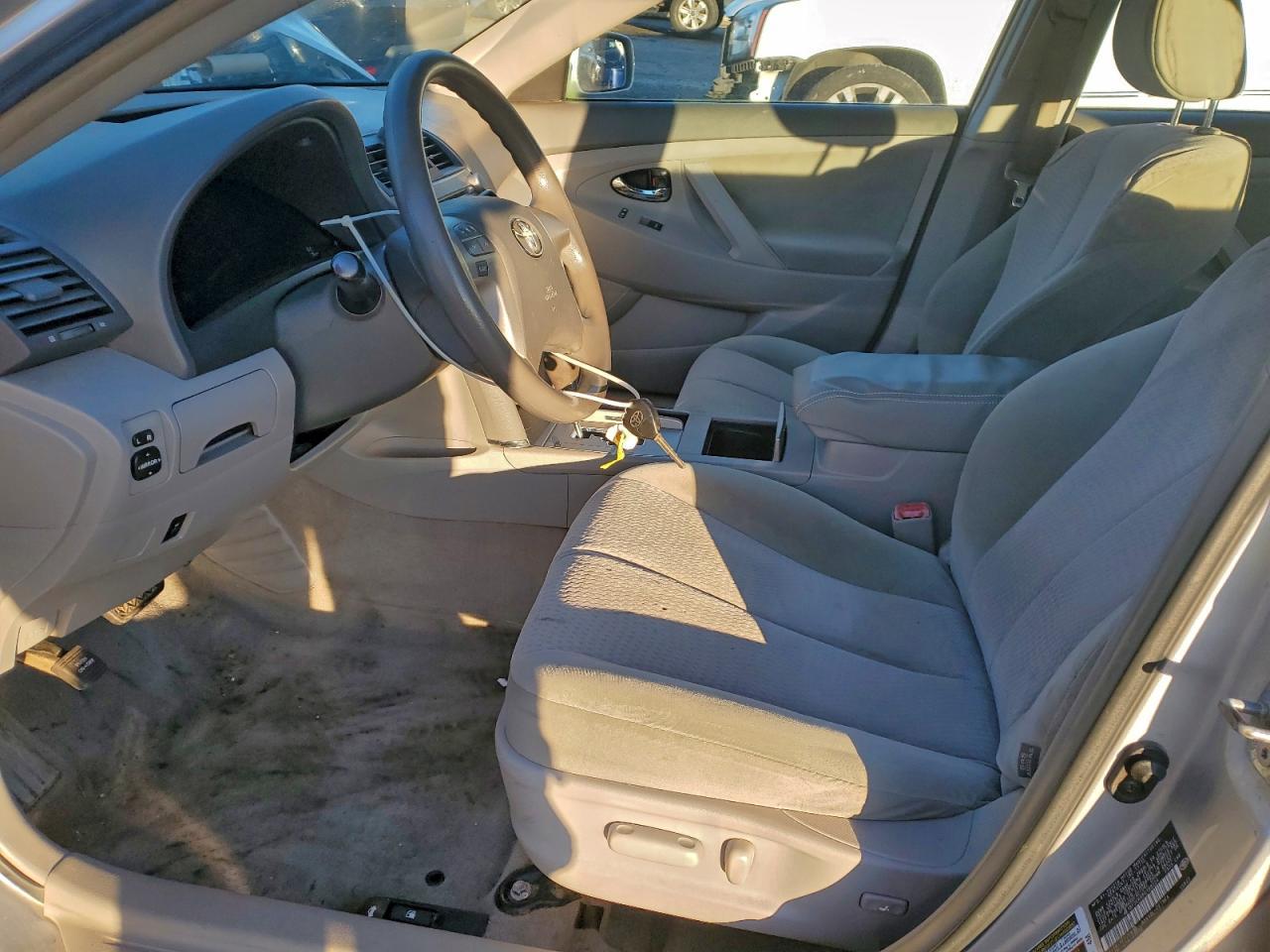 2011 TOYOTA CAMRY