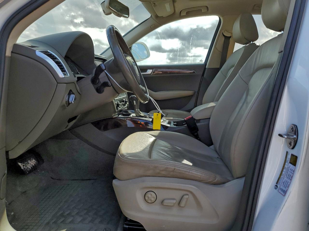 2011 AUDI Q5
