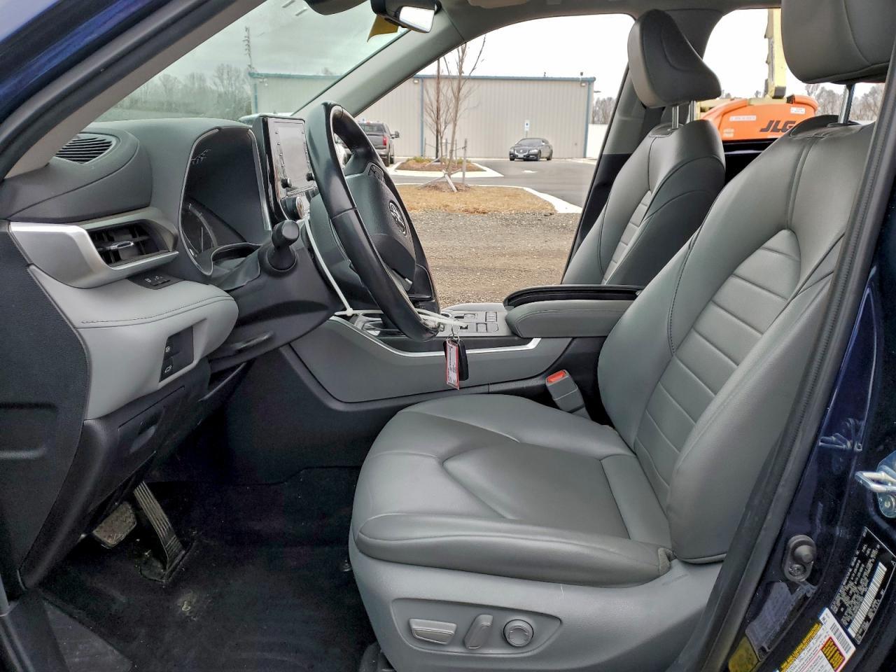 2022 TOYOTA HIGHLANDER