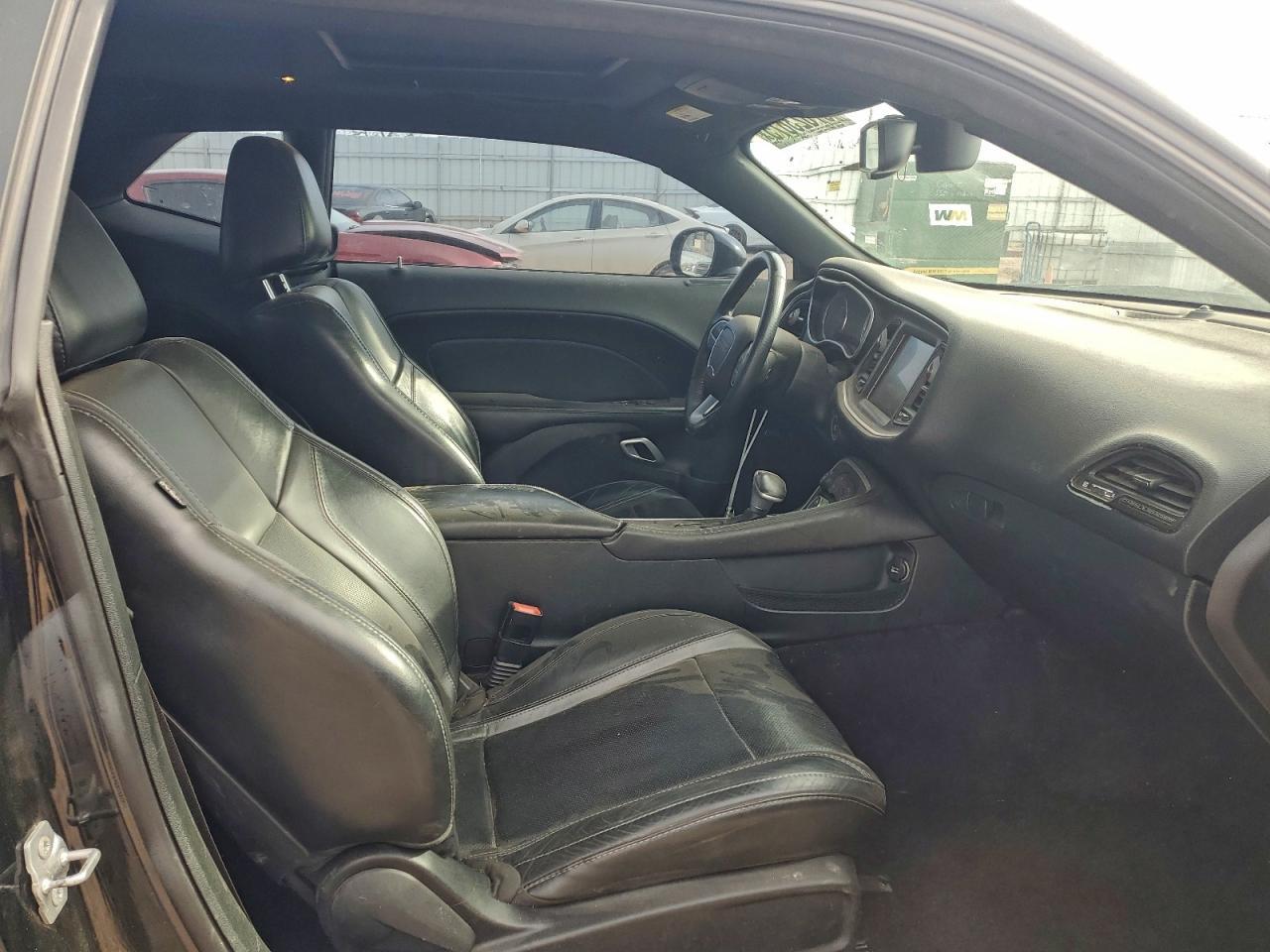 2016 DODGE Challenger