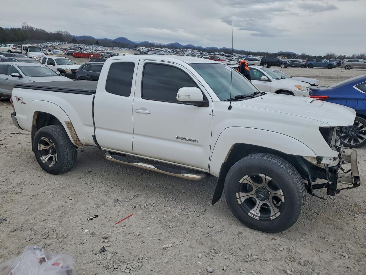 2012 TOYOTA TACOMA