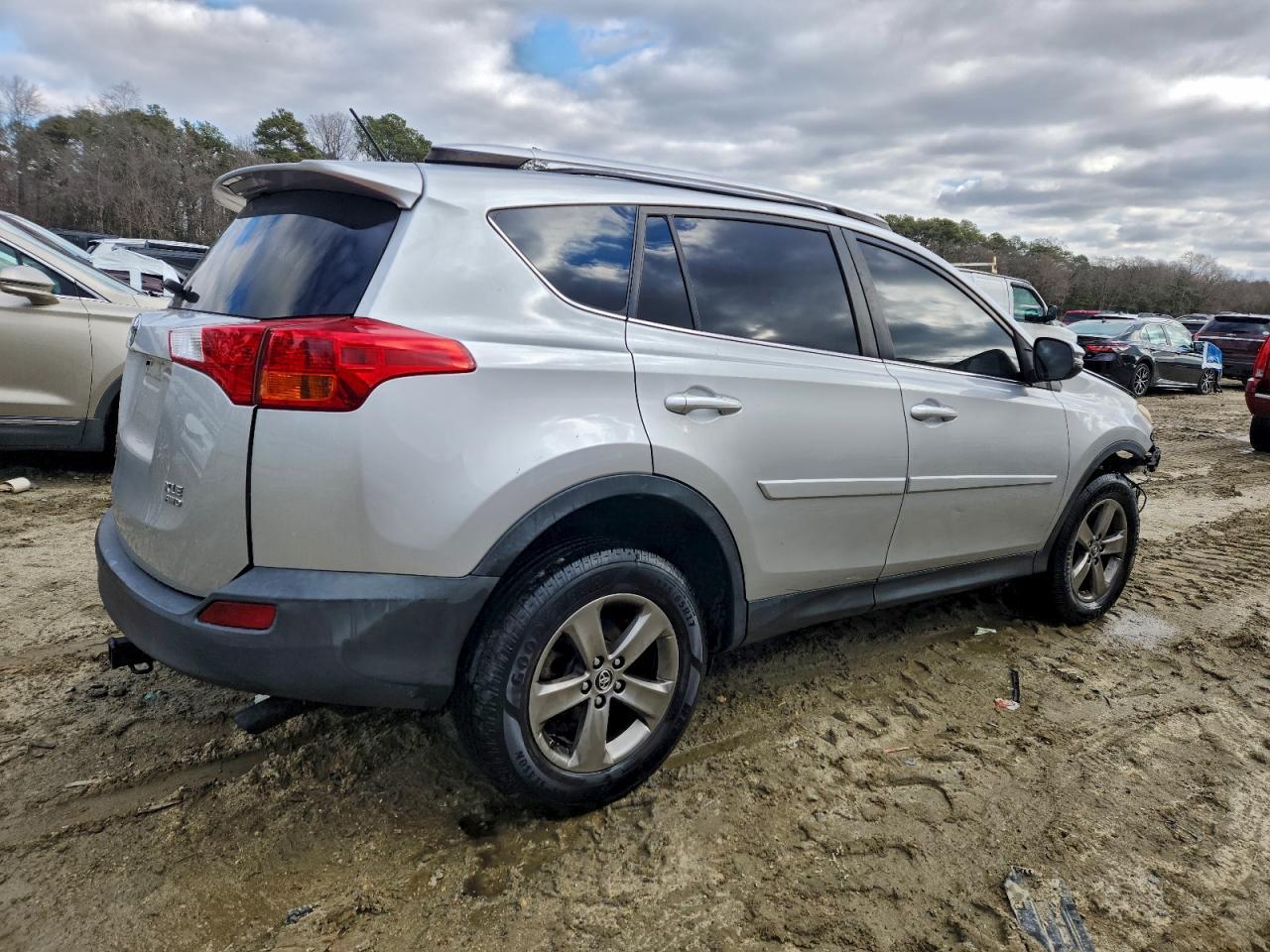 2015 TOYOTA RAV4