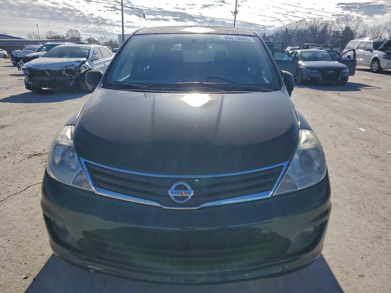 2011 NISSAN VERSA