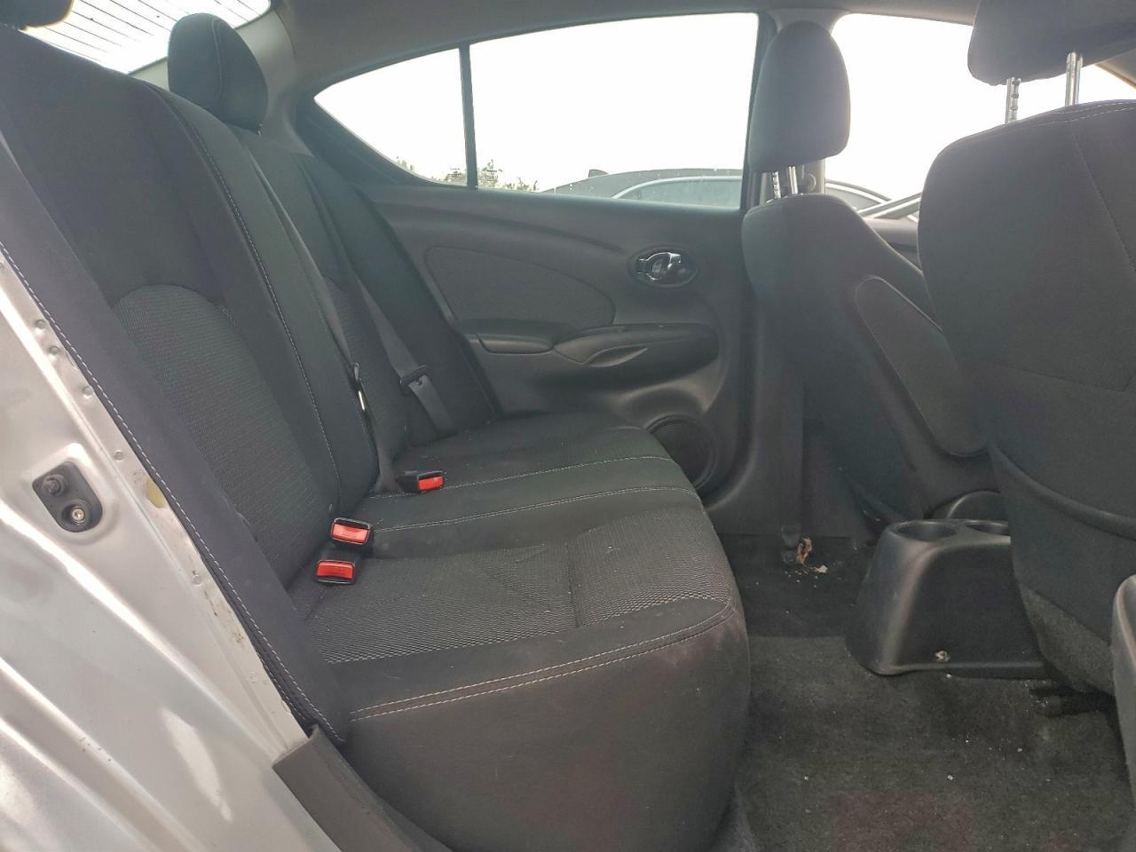 2016 NISSAN VERSA