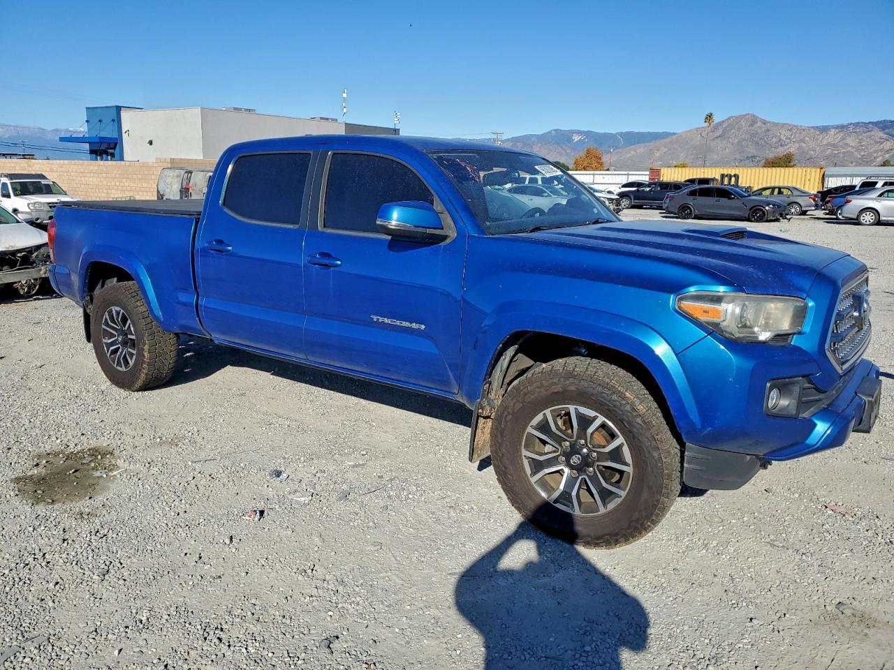 2017 TOYOTA TACOMA